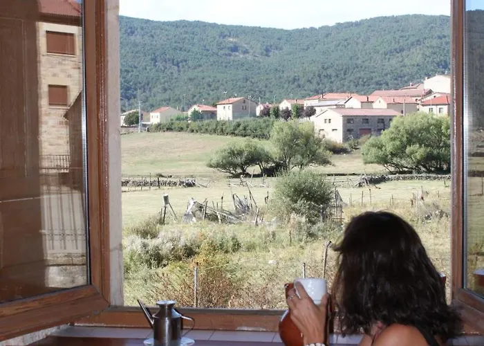 Rural Del Medico Regumiel de la Sierra