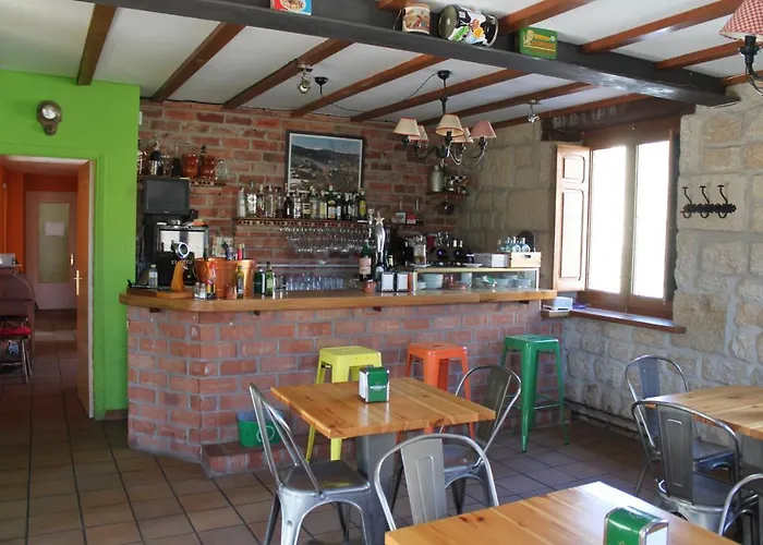 여관 Rural Del Medico Regumiel de la Sierra